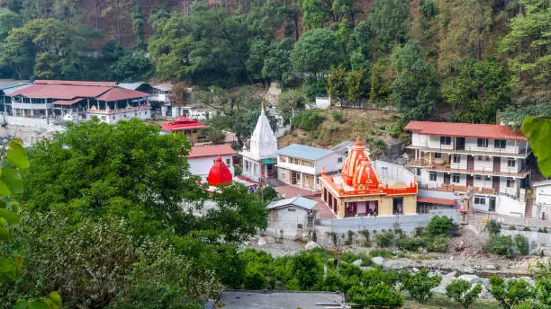 kaichi dham by kumaon escaps